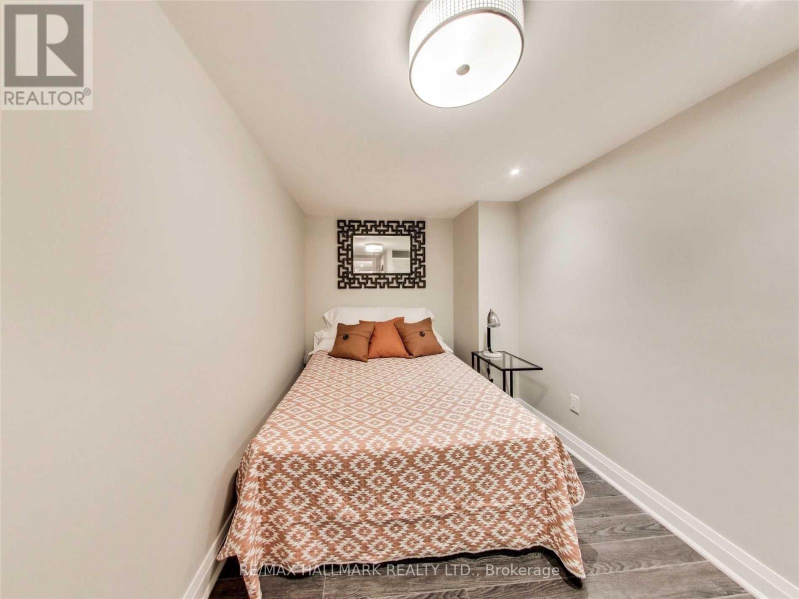 251 Manning (Lower) Avenue, Toronto, Ontario  M6J 2K8 - Photo 8 - C12461241