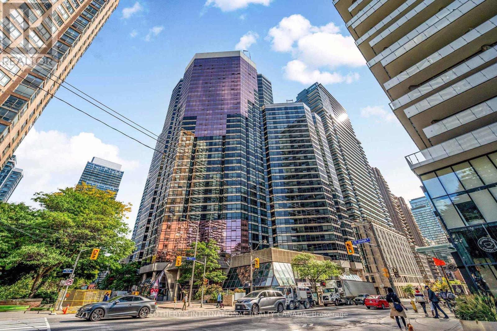 716 - 1001 BAY STREET, Toronto, Ontario
