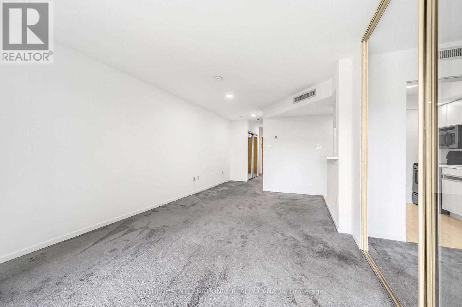 716 - 1001 Bay Street, Toronto, Ontario  M5S 3A6 - Photo 10 - C12461270
