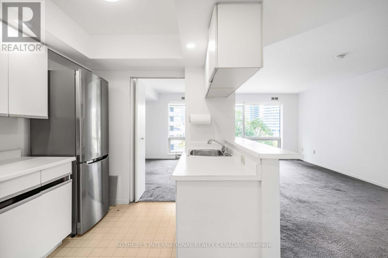 716 - 1001 Bay Street, Toronto, Ontario  M5S 3A6 - Photo 16 - C12461270