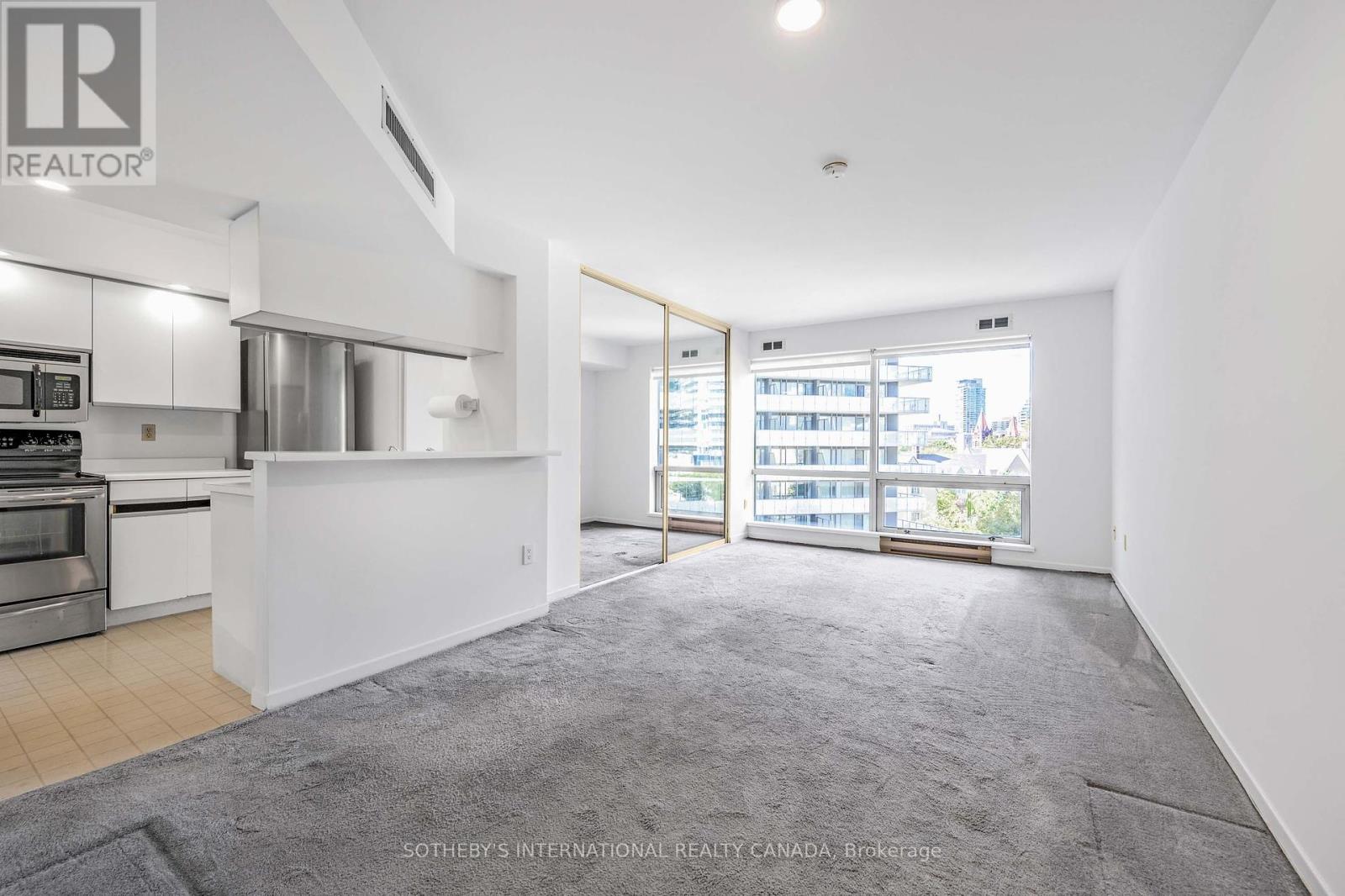 716 - 1001 Bay Street, Toronto, Ontario  M5S 3A6 - Photo 3 - C12461270