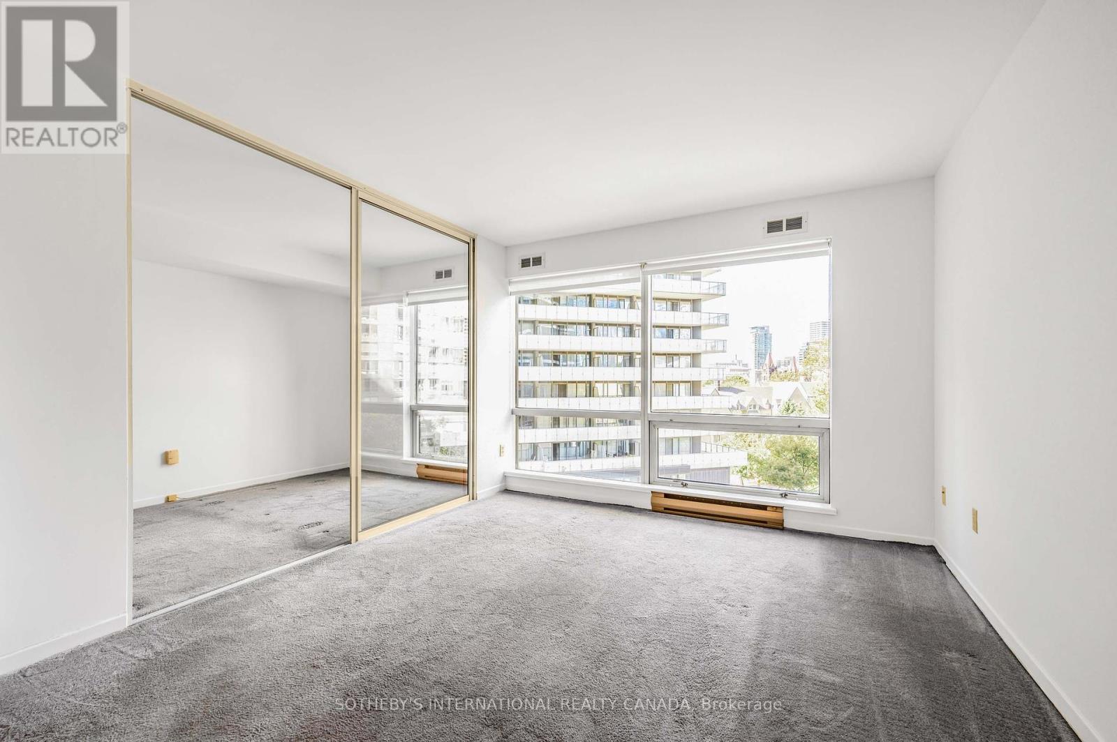 716 - 1001 Bay Street, Toronto, Ontario  M5S 3A6 - Photo 7 - C12461270