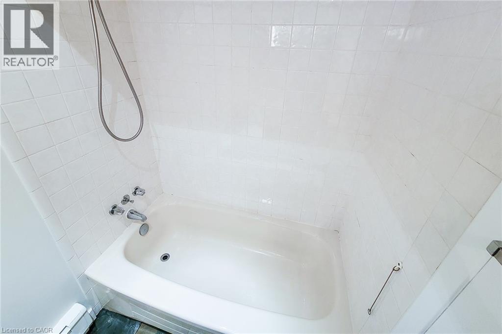 156 Park Row S, Hamilton, Ontario  L8K 2J8 - Photo 23 - 40778303