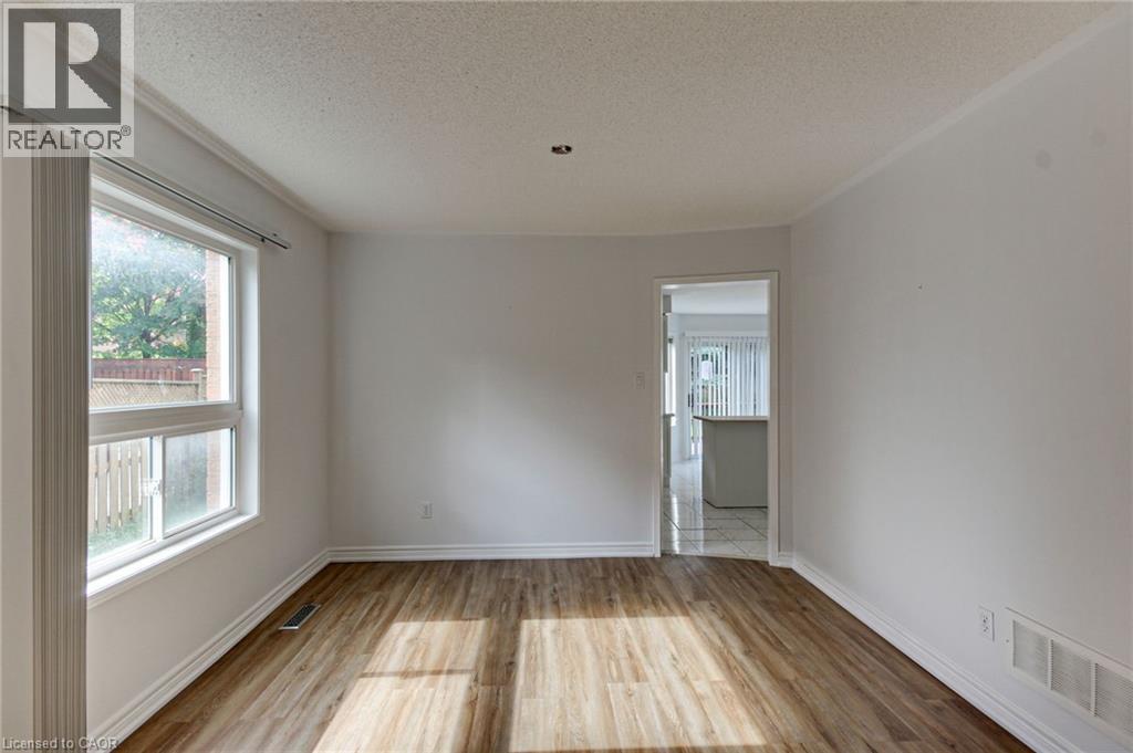 175 Rhodes Circle, Newmarket, Ontario  L3X 1V3 - Photo 11 - 40778248