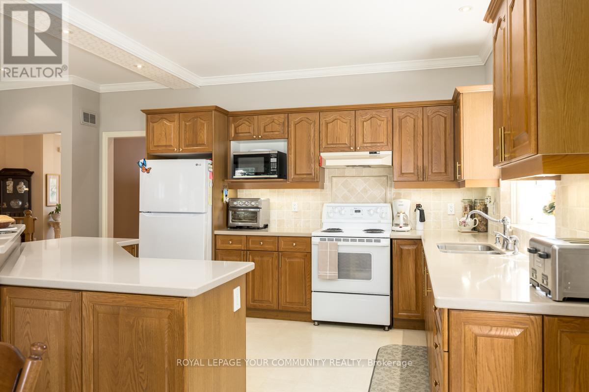 58 Brimwood Court, Pickering (Rougemount), Ontario  L1V 6L1 - Photo 12 - E12461218