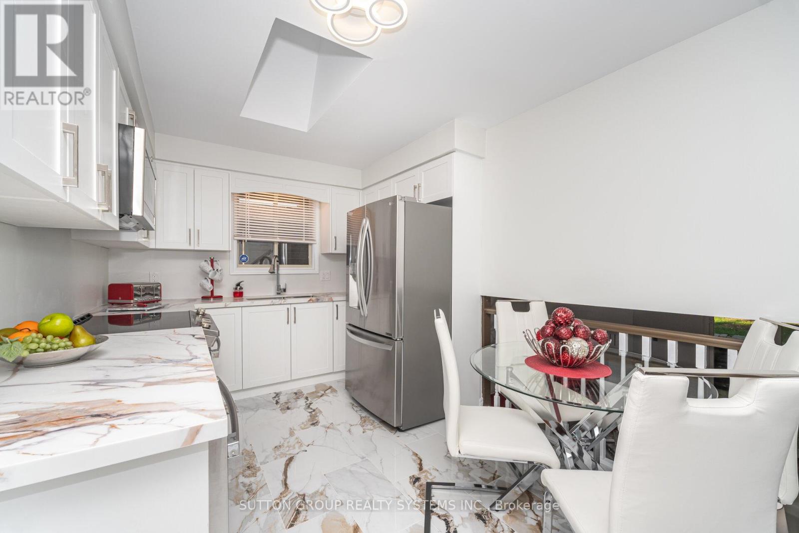 324 Ironwood Road, Guelph, Ontario  N1G 3G3 - Photo 12 - X12461093