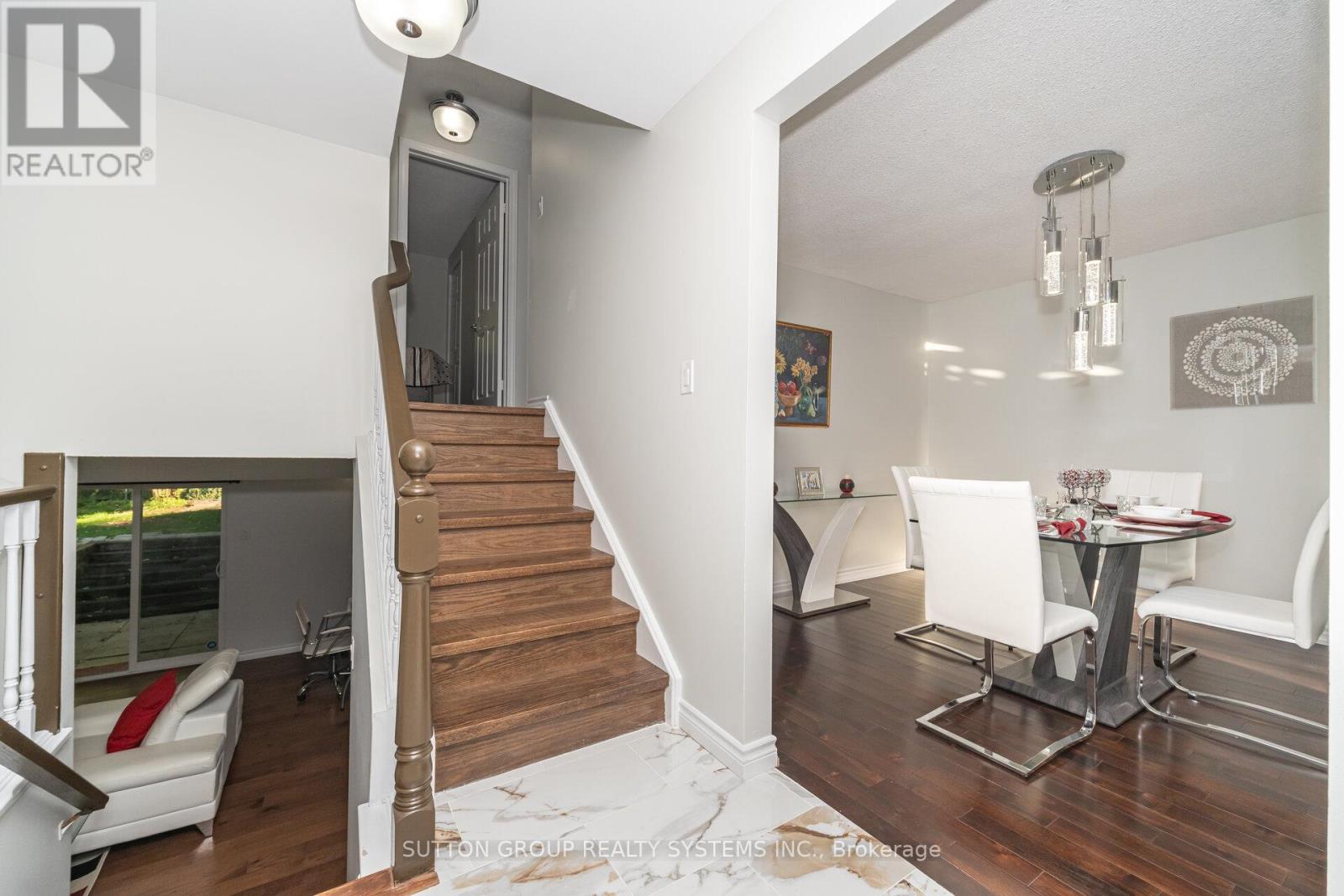 324 Ironwood Road, Guelph, Ontario  N1G 3G3 - Photo 16 - X12461093