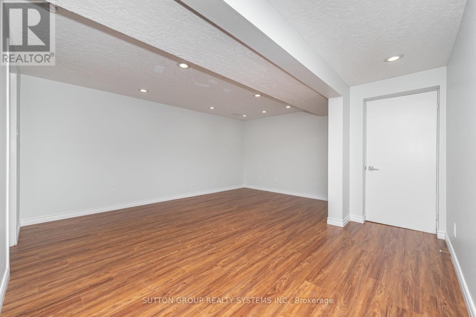 324 Ironwood Road, Guelph, Ontario  N1G 3G3 - Photo 32 - X12461093