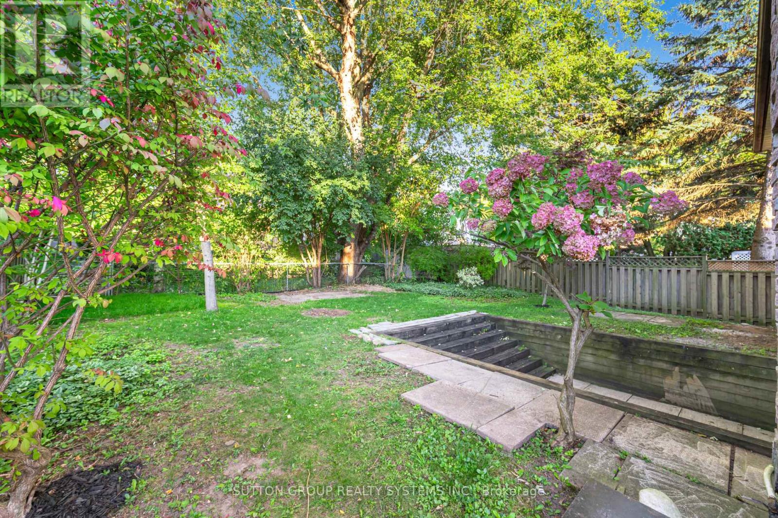 324 Ironwood Road, Guelph, Ontario  N1G 3G3 - Photo 35 - X12461093