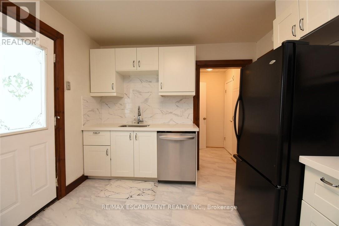 133 Fennell Avenue E, Hamilton, Ontario  L9A 1S2 - Photo 18 - X12461130