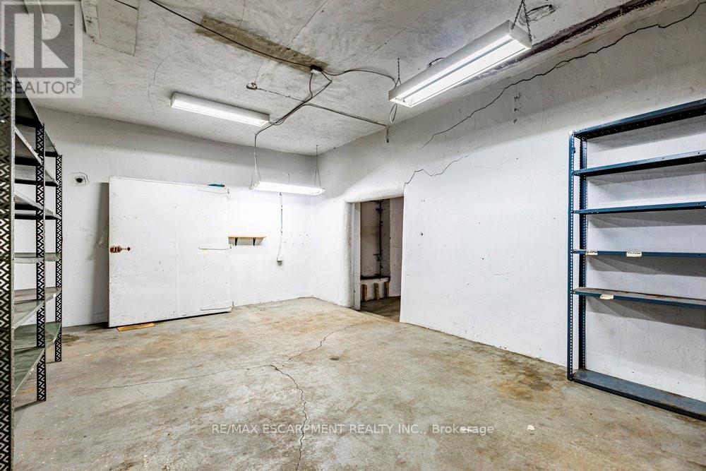 955 Barton Street E, Hamilton (Crown Point), Ontario  L8L 3C4 - Photo 10 - X12461150