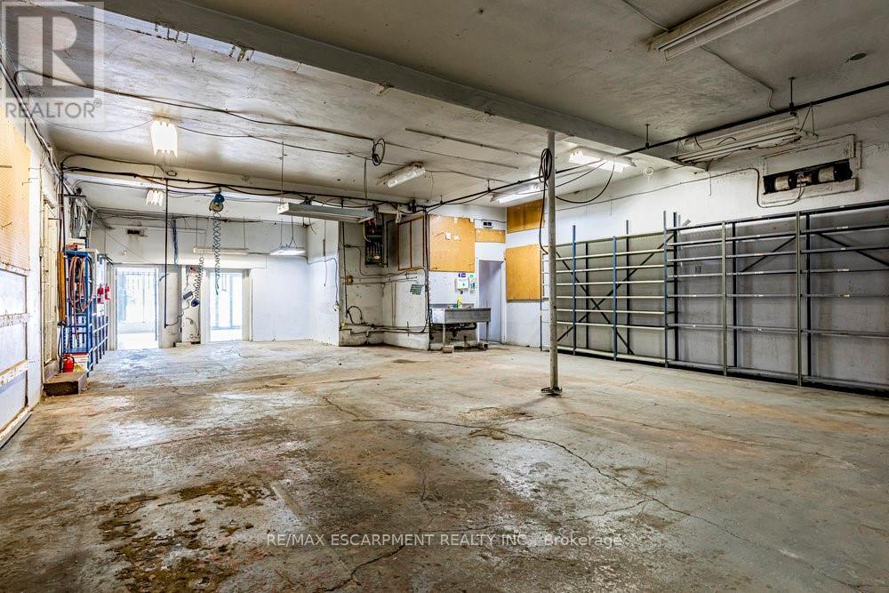 955 Barton Street E, Hamilton (Crown Point), Ontario  L8L 3C4 - Photo 7 - X12461150