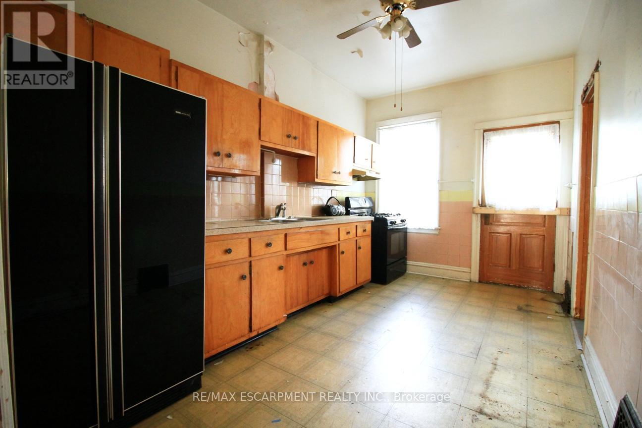 112 Kensington Avenue N, Hamilton (Crown Point), Ontario  L8L 7N2 - Photo 14 - X12461154