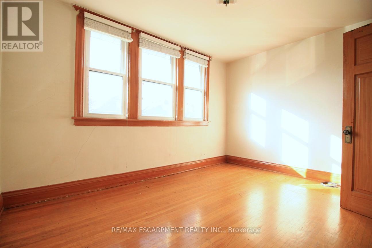 112 Kensington Avenue N, Hamilton (Crown Point), Ontario  L8L 7N2 - Photo 19 - X12461154