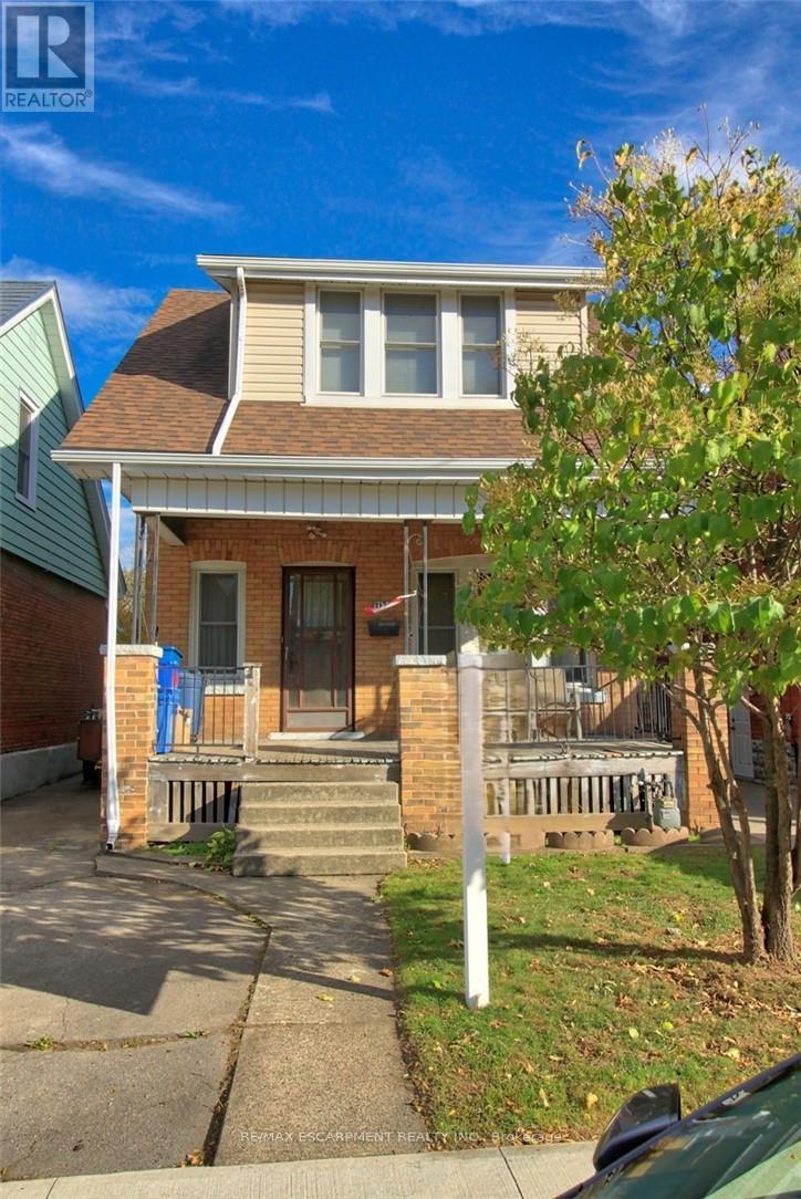 112 Kensington Avenue N, Hamilton (Crown Point), Ontario  L8L 7N2 - Photo 2 - X12461154