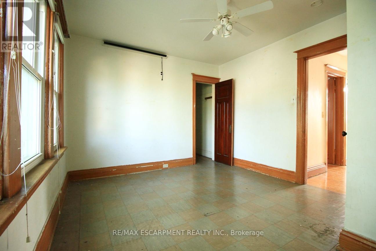 112 Kensington Avenue N, Hamilton (Crown Point), Ontario  L8L 7N2 - Photo 24 - X12461154