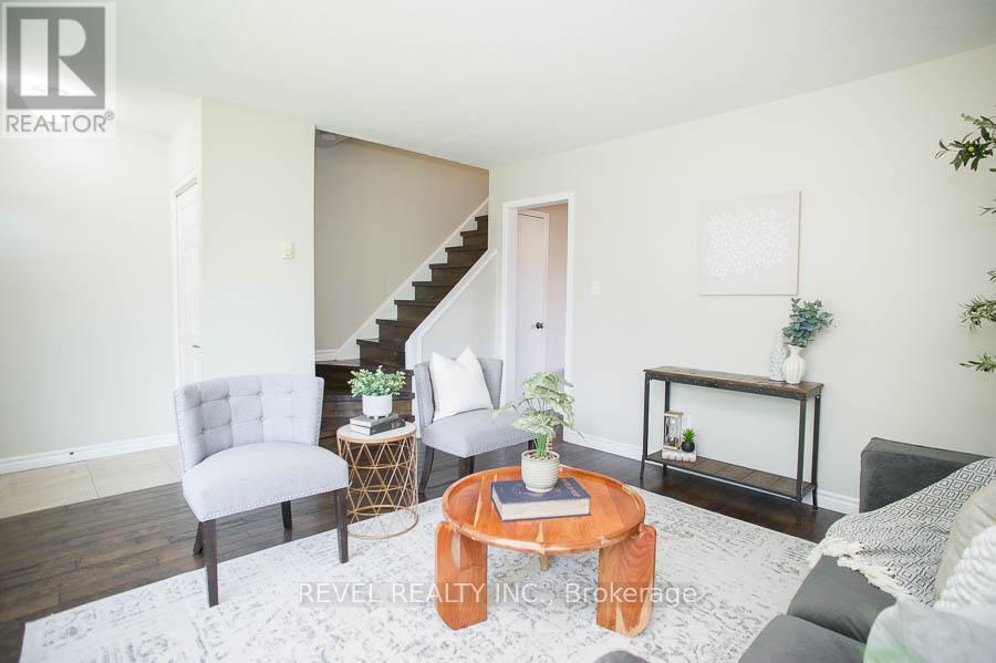 5 - 24 Coachwood Road, Brantford, Ontario  N3R 3R4 - Photo 6 - X12461163