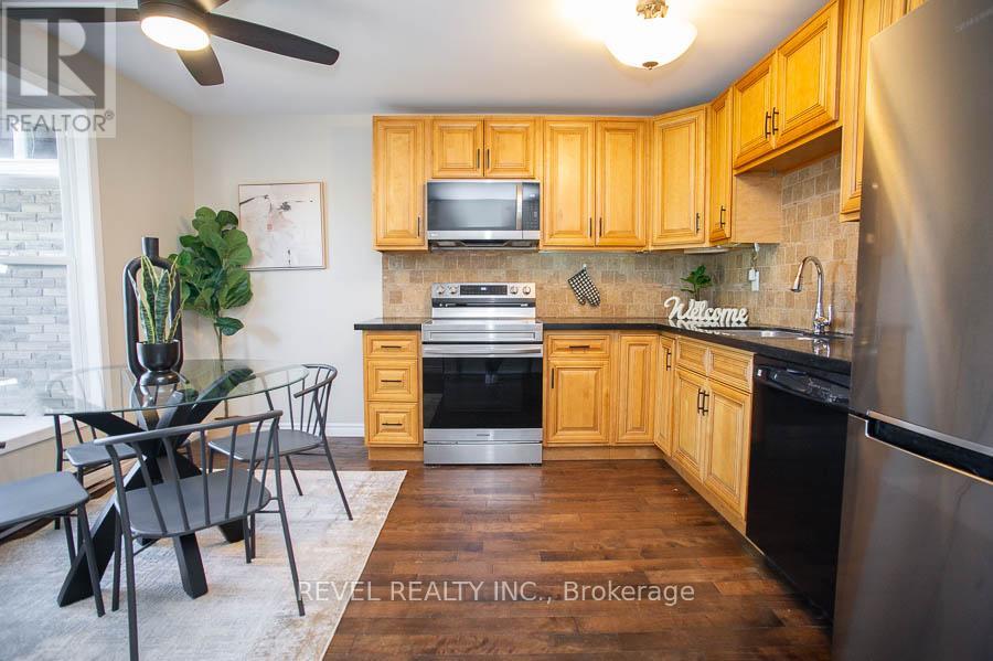 5 - 24 Coachwood Road, Brantford, Ontario  N3R 3R4 - Photo 9 - X12461163