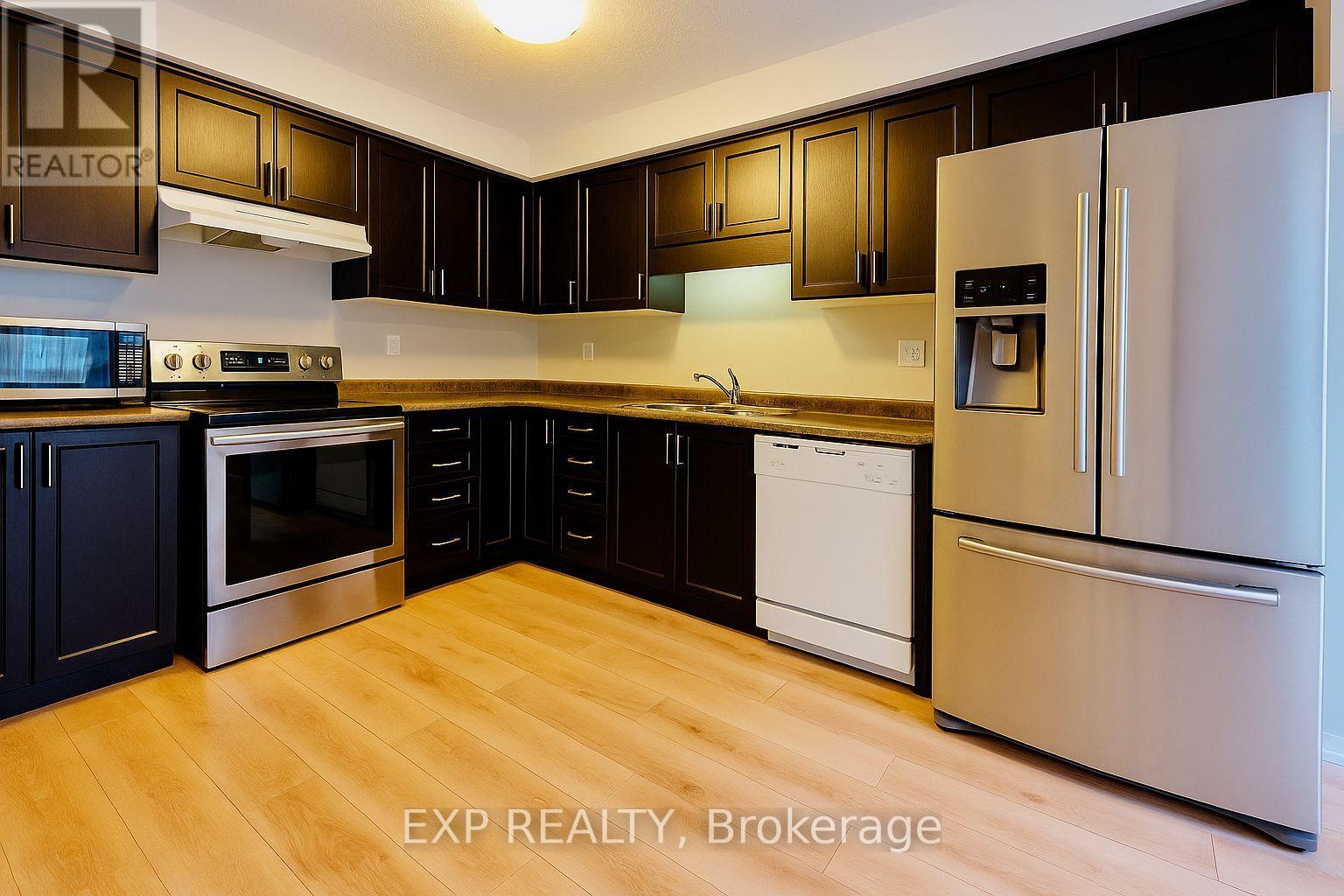 B6 - 6 Upper Mercer Street E, Kitchener, Ontario  N2A 0E4 - Photo 5 - X12461174