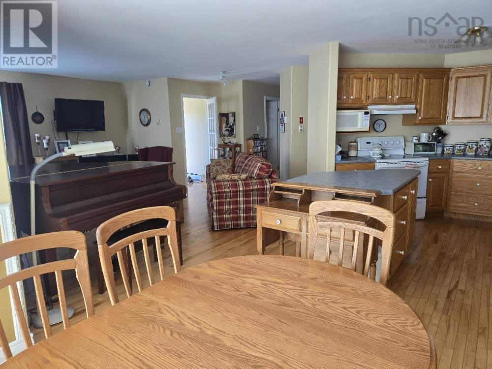 40 Silverwood Dr., Valley, Nova Scotia  B2N 6Y6 - Photo 6 - 202524006