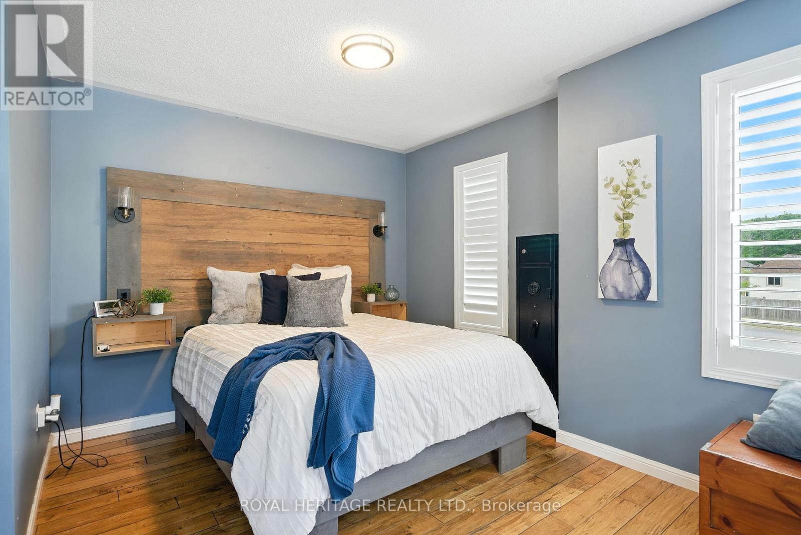 337 Ferndale Drive S, Barrie (Ardagh), Ontario  L4N 9Y6 - Photo 11 - S12461284