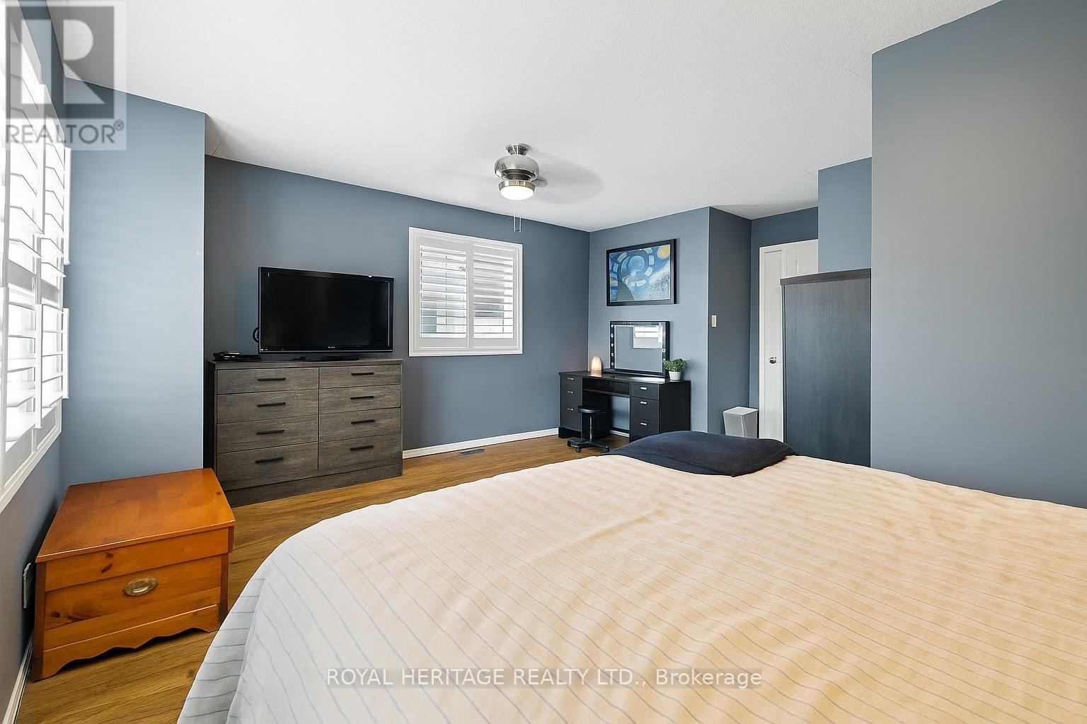 337 Ferndale Drive S, Barrie (Ardagh), Ontario  L4N 9Y6 - Photo 13 - S12461284