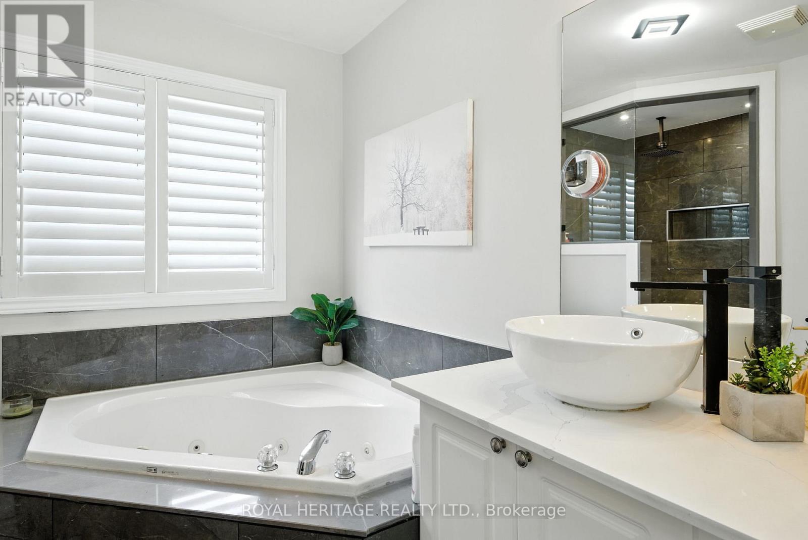 337 Ferndale Drive S, Barrie (Ardagh), Ontario  L4N 9Y6 - Photo 15 - S12461284