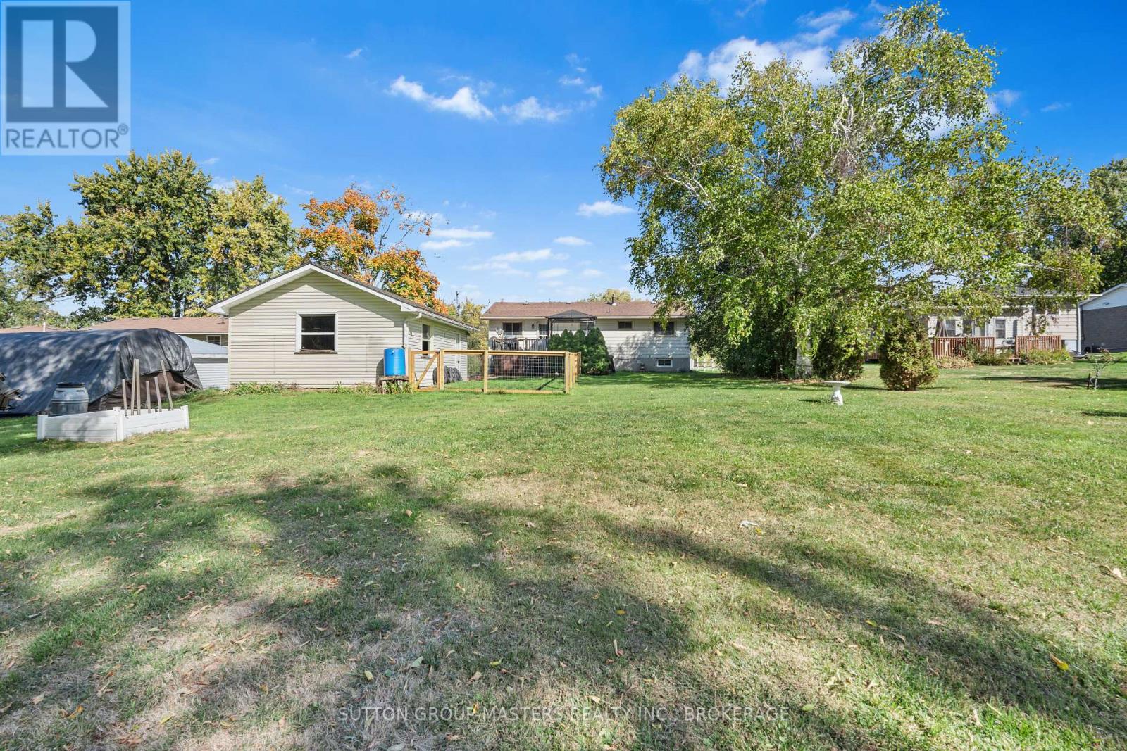 230 Old Hamburg Road, Greater Napanee, Ontario  K7R 3K7 - Photo 8 - X12461282