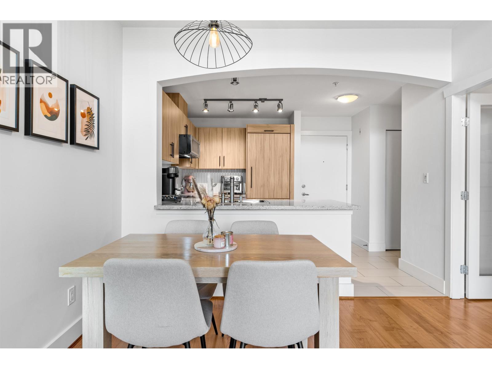 505 7428 Byrnepark Walk, Burnaby, British Columbia  V3N 0B4 - Photo 6 - R3057915