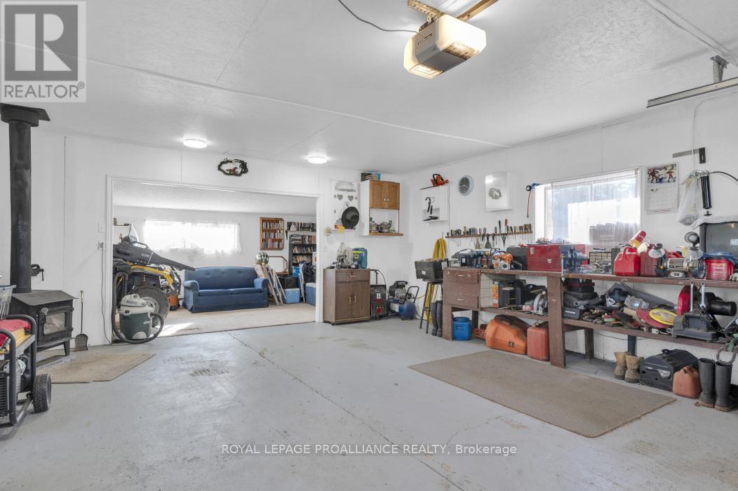 36 Jones Street, Addington Highlands, Ontario K0H 1P0 - Photo 22 - X12461304