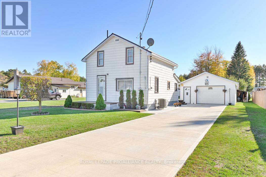 36 Jones Street, Addington Highlands, Ontario K0H 1P0 - Photo 32 - X12461304