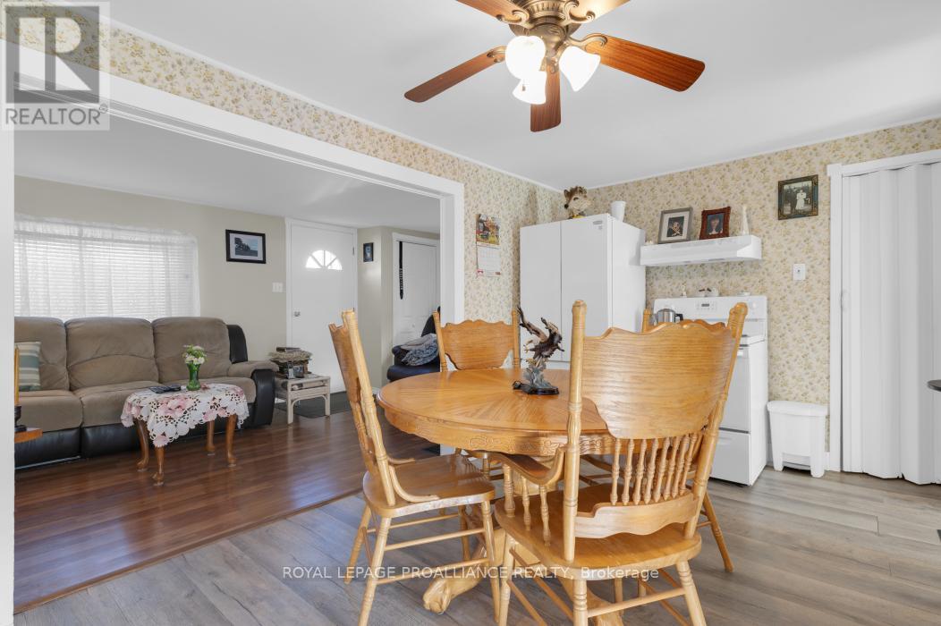 36 Jones Street, Addington Highlands, Ontario K0H 1P0 - Photo 9 - X12461304