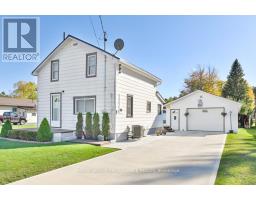 36 JONES STREET, Addington Highlands, Ontario