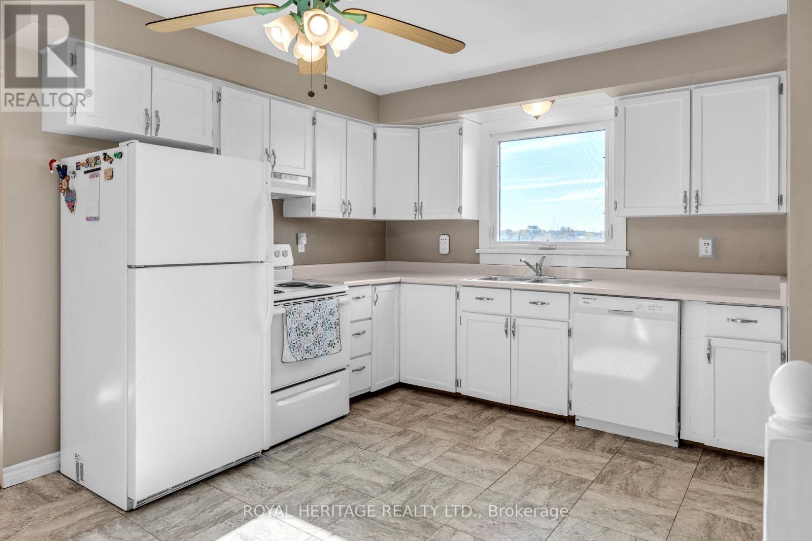 589 County 2 Road, Front Of Leeds & Seeleys Bay, Ontario  K0E 1L0 - Photo 11 - X12461380