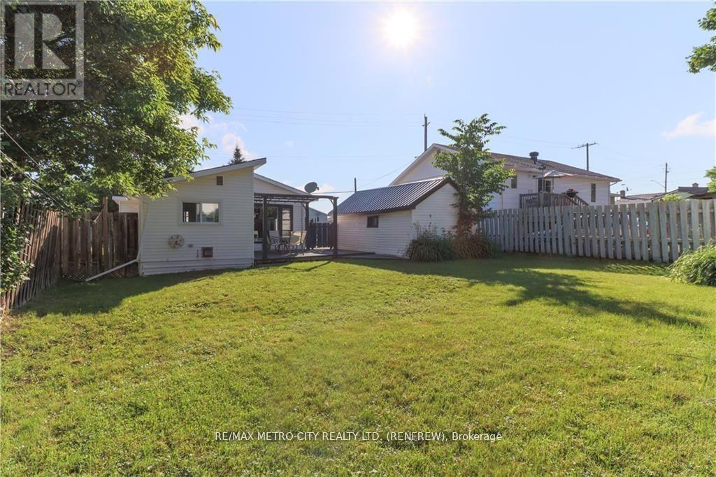 778 Seventh Street, Renfrew, Ontario  K7V 1B7 - Photo 18 - X12354908