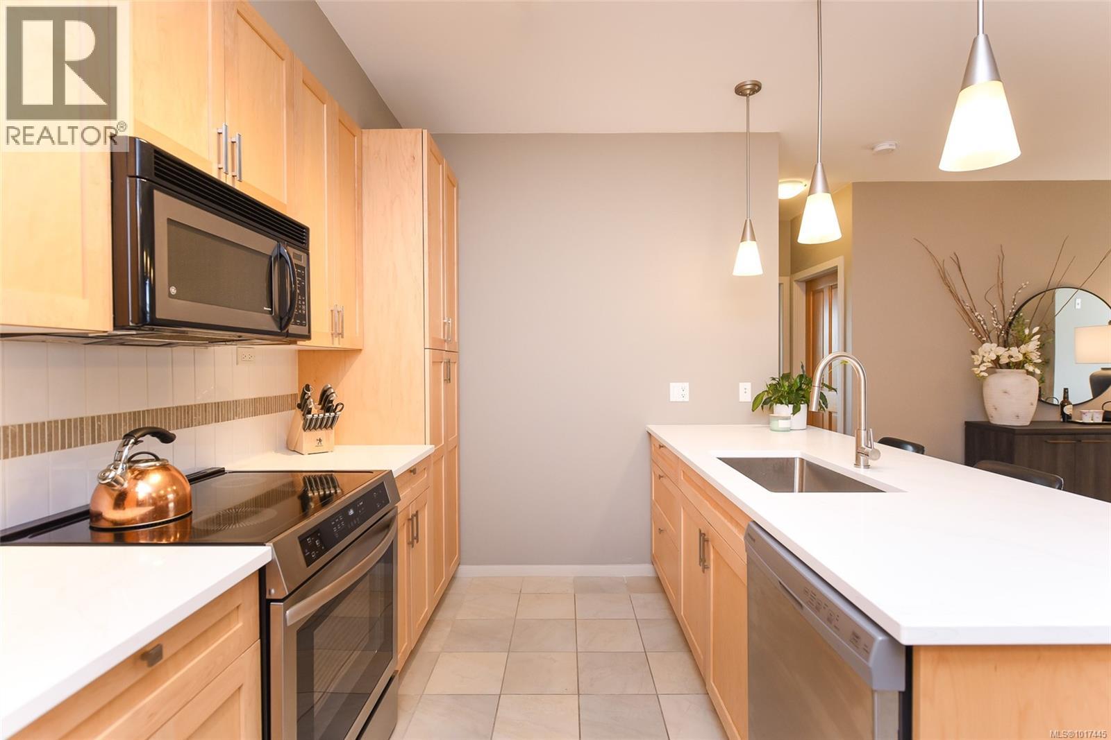 142 2300 Mansfield Dr, Courtenay, British Columbia  V9N 3S3 - Photo 5 - 1017445