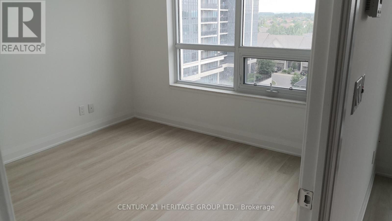717 - 396 Highway 7 Road E, Richmond Hill, Ontario  L4B 0G7 - Photo 6 - N12461221