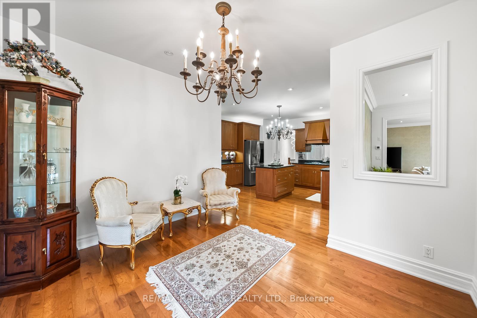 452 Athabasca Drive, Vaughan, Ontario  L6A 3S2 - Photo 9 - N12461251