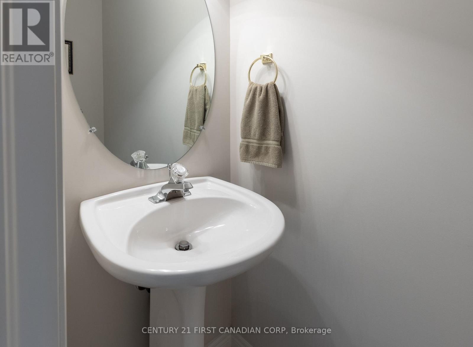 18 - 20 Windemere Place, St. Thomas, Ontario  N5R 6H6 - Photo 13 - X12461367