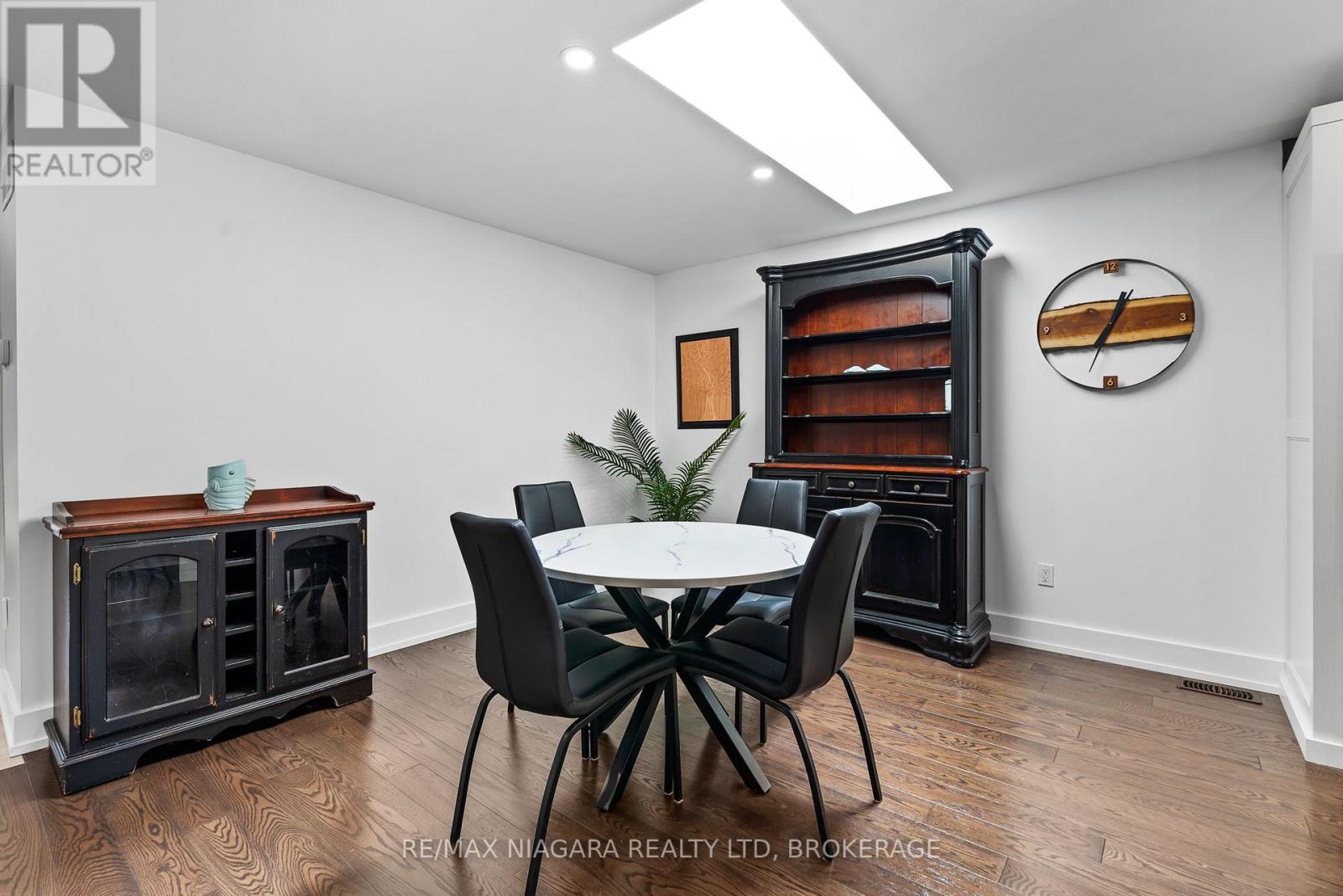 30 Renfield Street, Port Colborne, Ontario  L3K 0A7 - Photo 6 - X12461320
