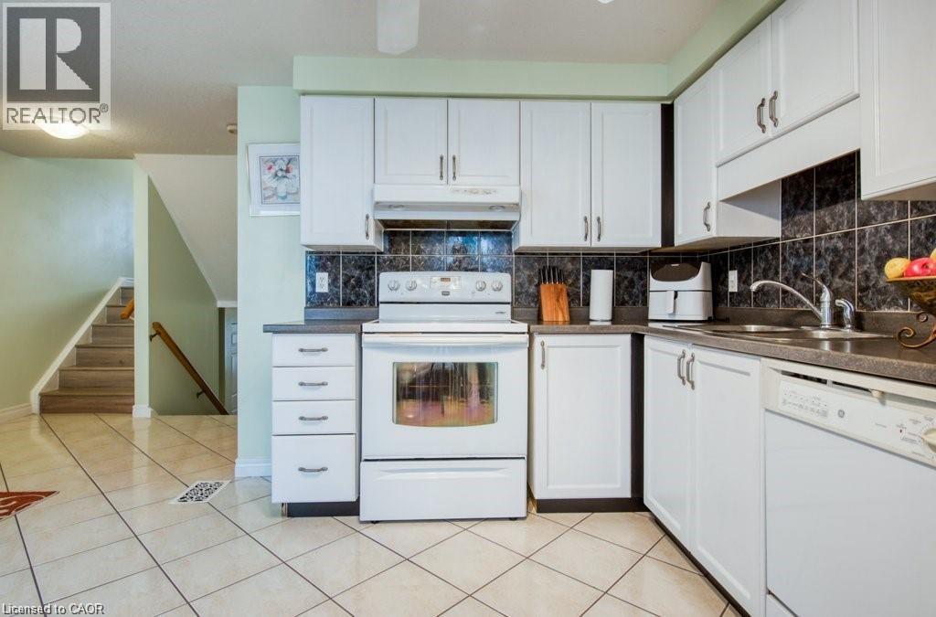20 Max Becker Drive, Kitchener, Ontario  N2E 3V7 - Photo 5 - 40778852