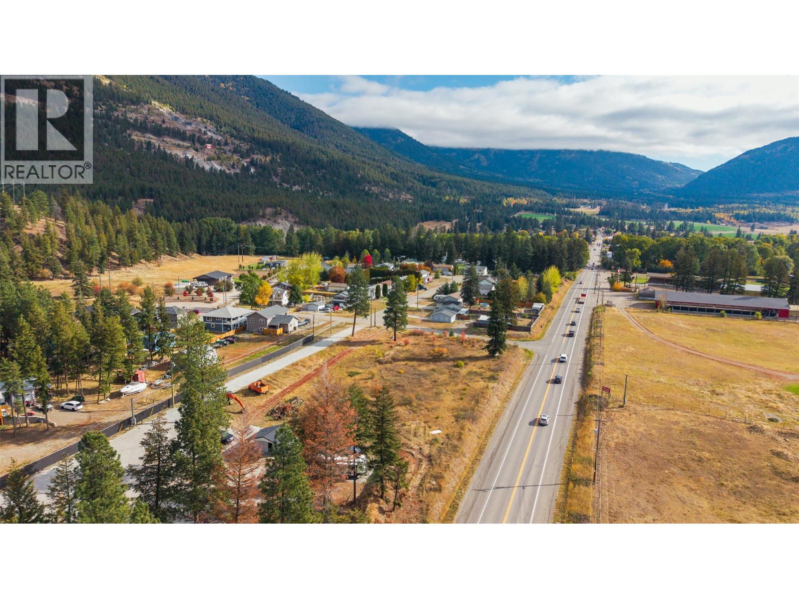 2946 Westridge Drive, Falkland, British Columbia  V0E 1W0 - Photo 3 - 10365408