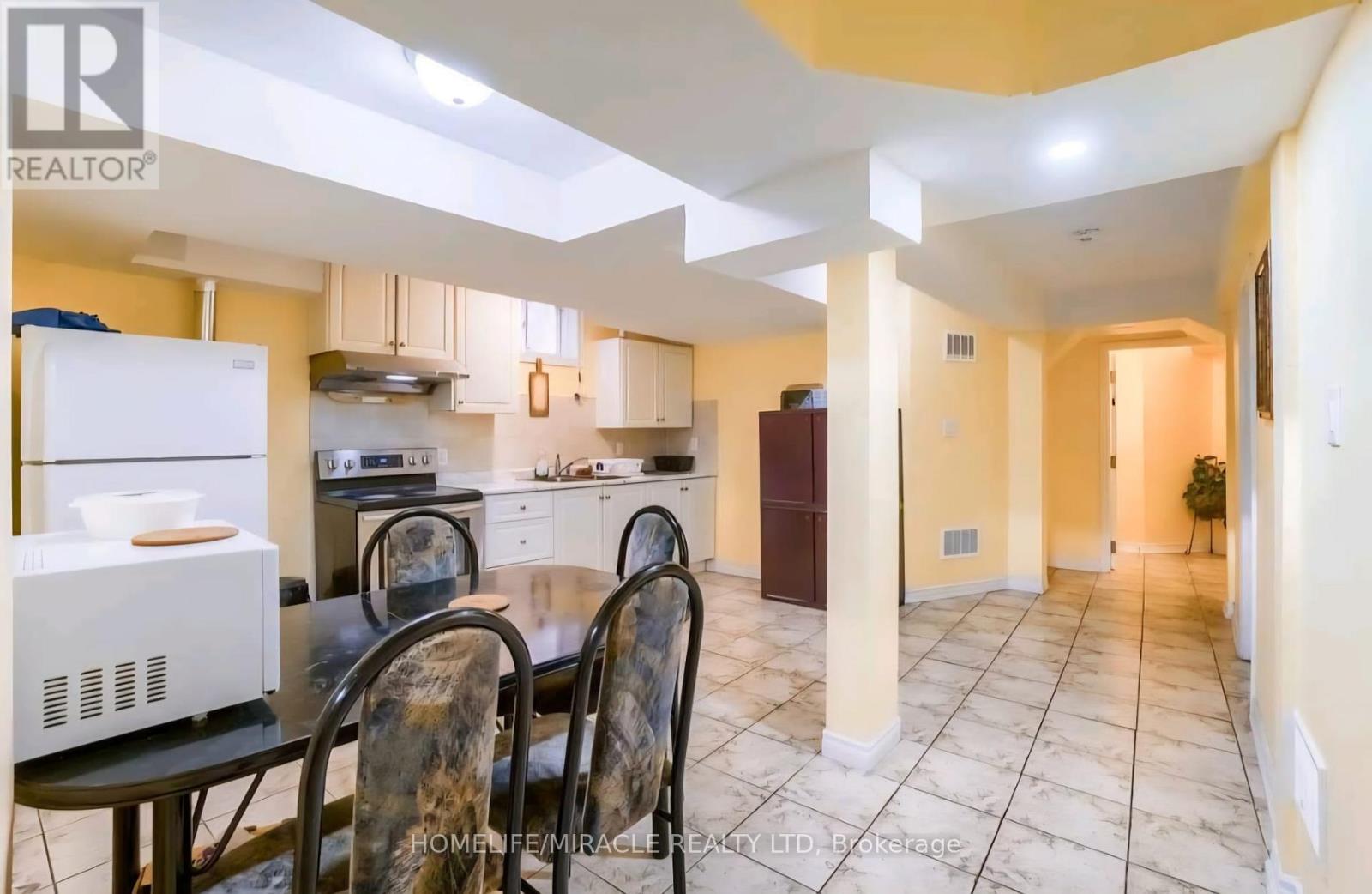 98 Speedwell Street, Brampton, Ontario  L6X 5H1 - Photo 36 - W12461228