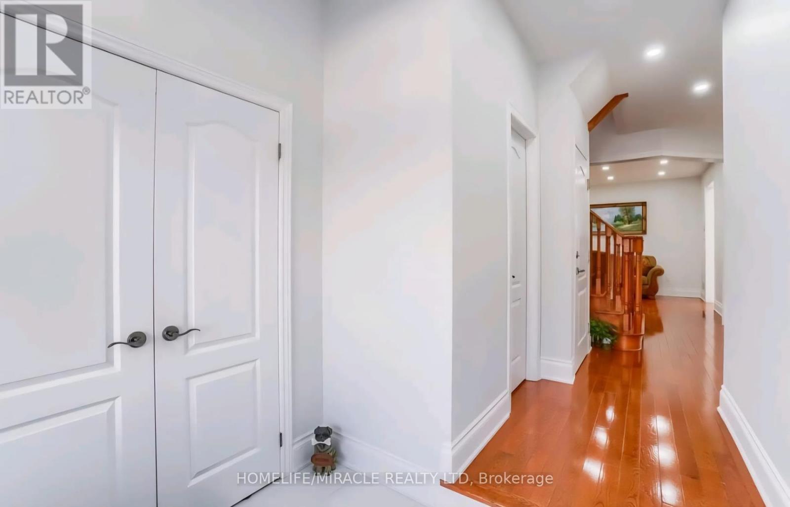 98 Speedwell Street, Brampton, Ontario  L6X 5H1 - Photo 4 - W12461228