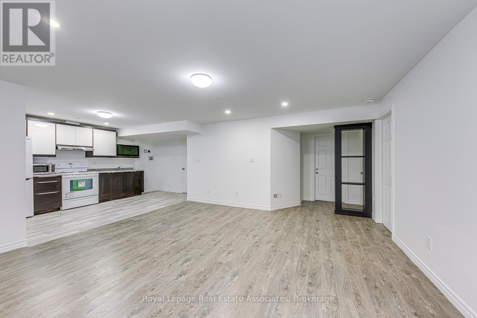 Lower - 1052 Kelman Court, Milton, Ontario  L9T 3K6 - Photo 11 - W12461240