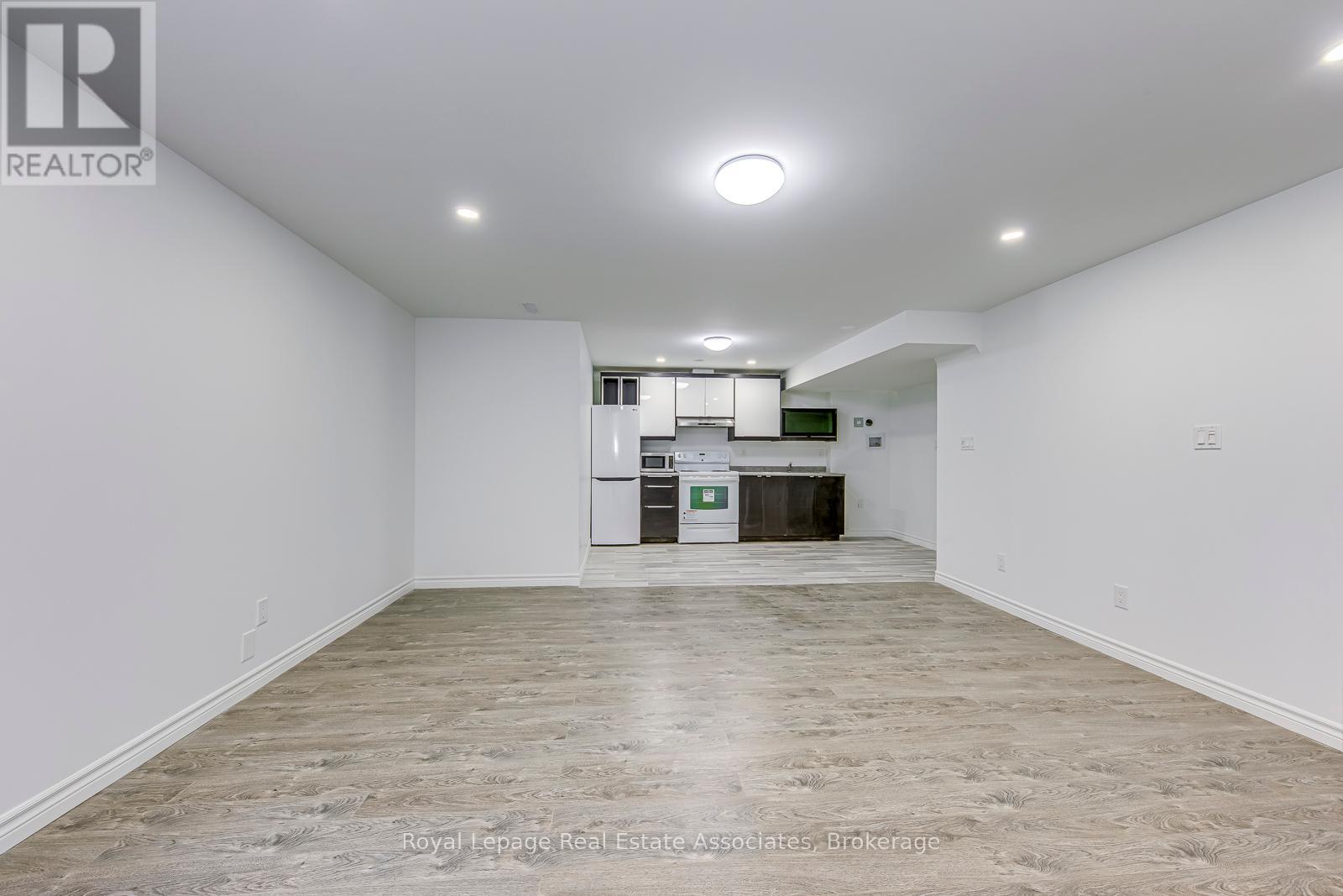 Lower - 1052 Kelman Court, Milton, Ontario  L9T 3K6 - Photo 12 - W12461240