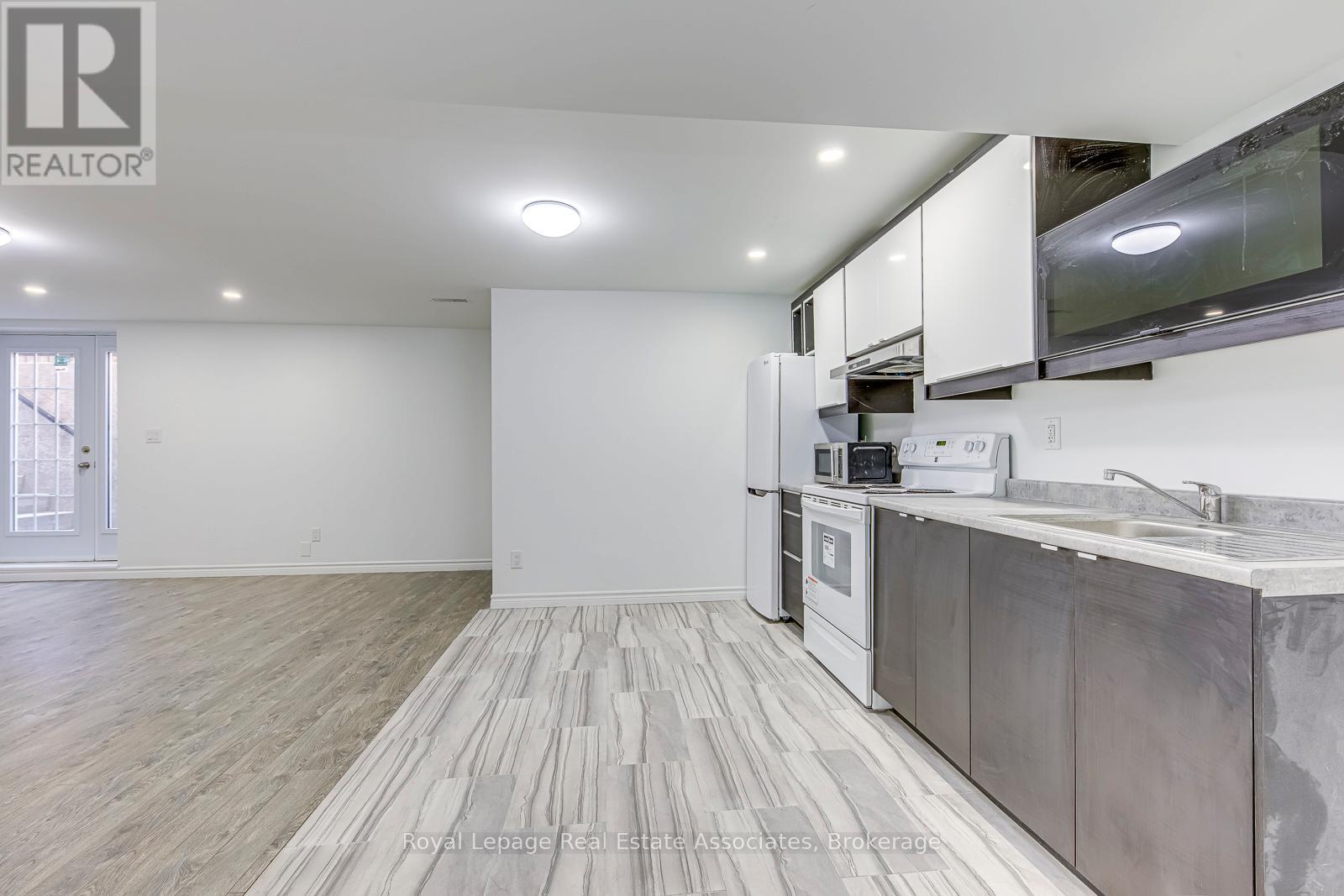 Lower - 1052 Kelman Court, Milton, Ontario  L9T 3K6 - Photo 16 - W12461240