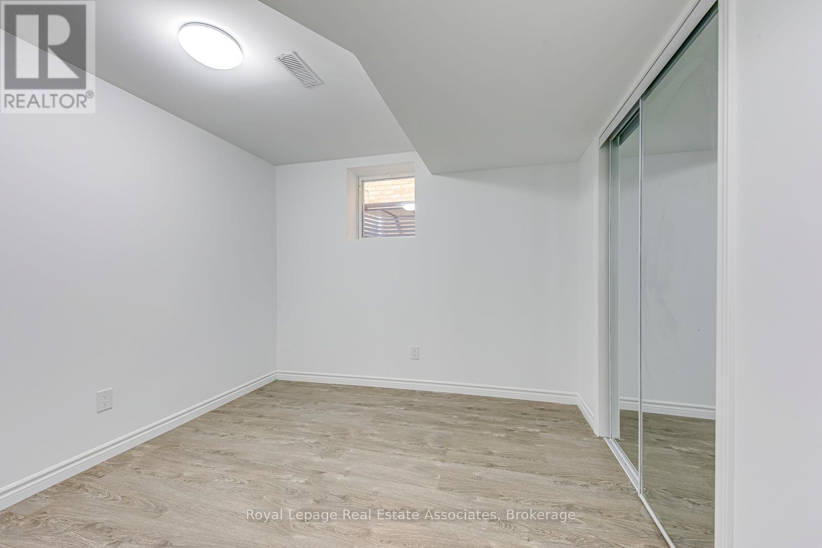 Lower - 1052 Kelman Court, Milton, Ontario  L9T 3K6 - Photo 20 - W12461240