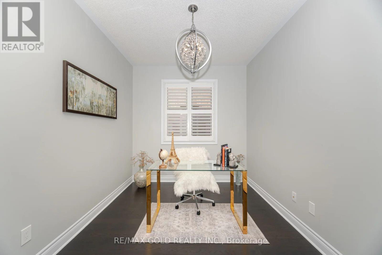 15 Henry Wilson Drive, Caledon, Ontario  L7C 4E8 - Photo 12 - W12461243