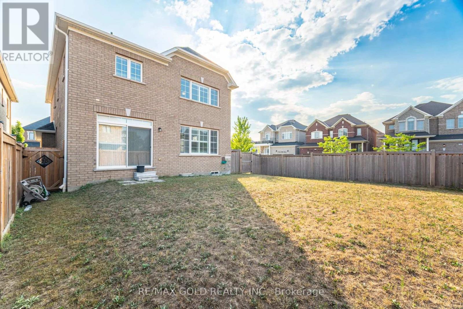 15 Henry Wilson Drive, Caledon, Ontario  L7C 4E8 - Photo 24 - W12461243